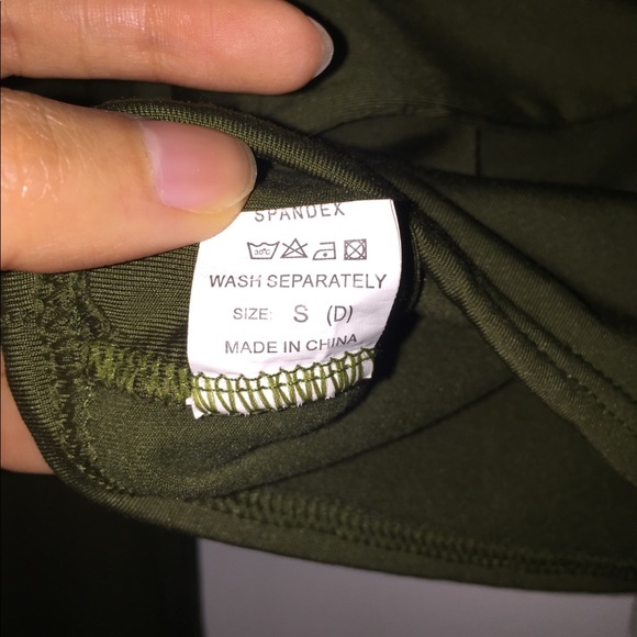 Cross Front Long Sleeve Crop Top - Picture 6 of 6